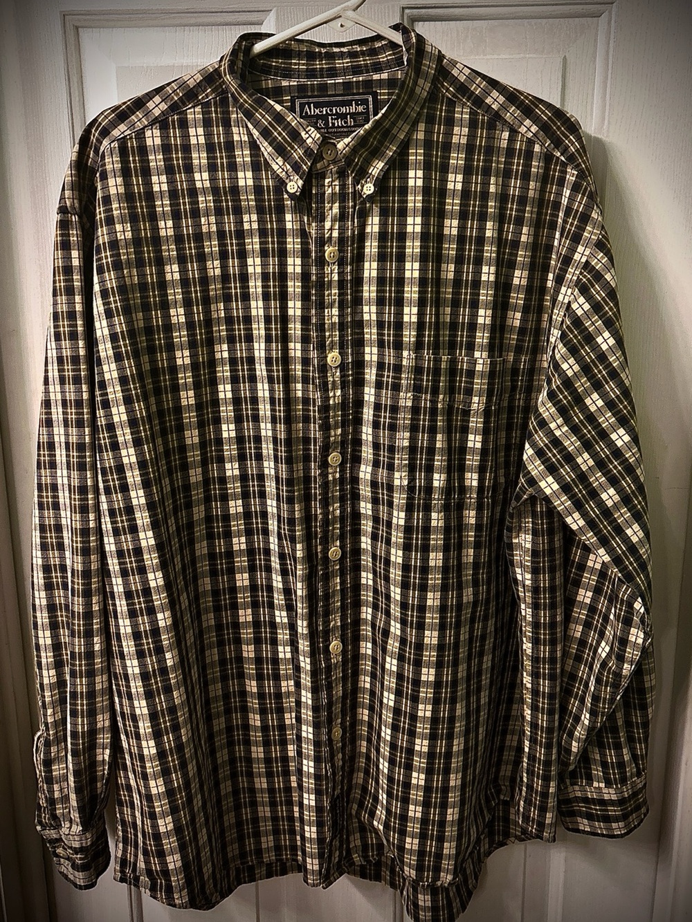 Vtg. Men’s sz L Abercrombie & Fitch plaid navy/tan/green Bttn down Long Sleeve